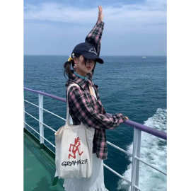 早春2026新款长袖开衫外套女韩版宽松小众设计感黑粉色格子衬衫潮
