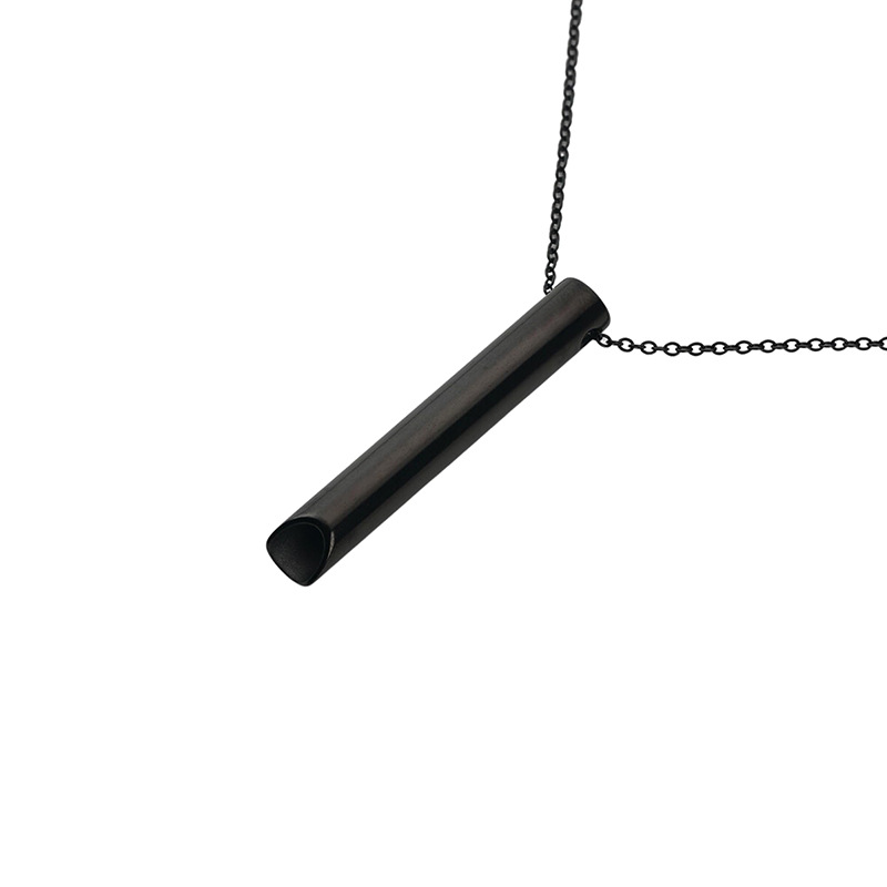 Transfronterizo de venta caliente de acero inoxidable de vacío plateado silbato collar de meditación de alivio de la meditación de meditación tridimensional ajuste de respiración colgante