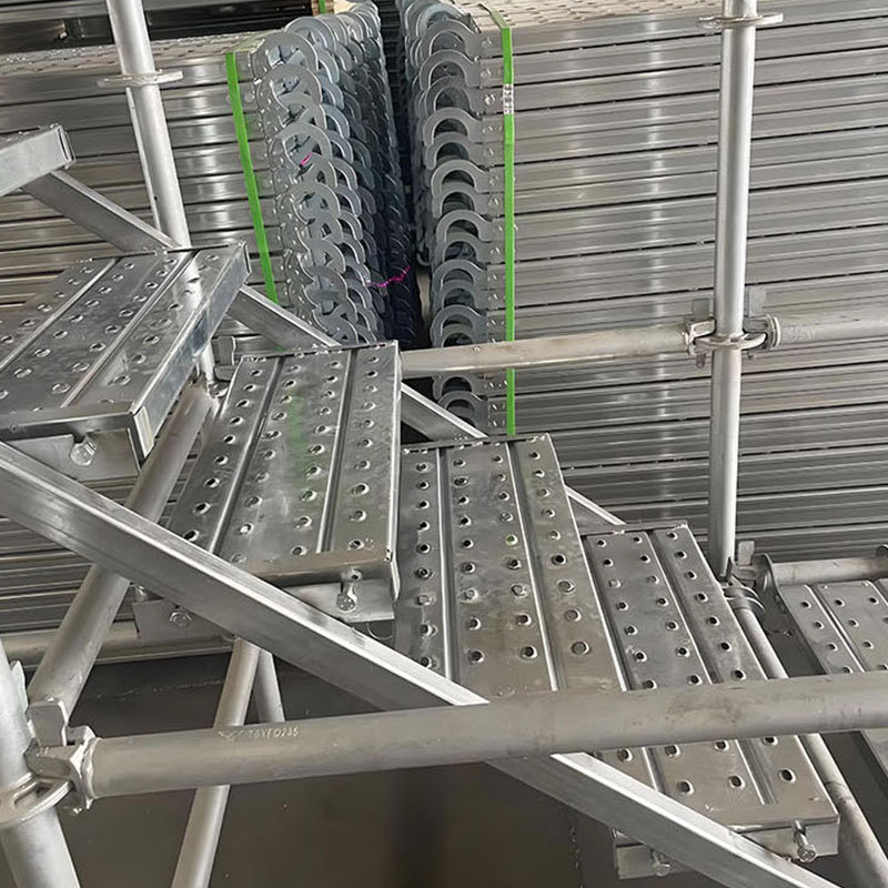 广东可拆卸盘扣整体爬梯 厂家供应移动安全平台脚手架爬梯现货