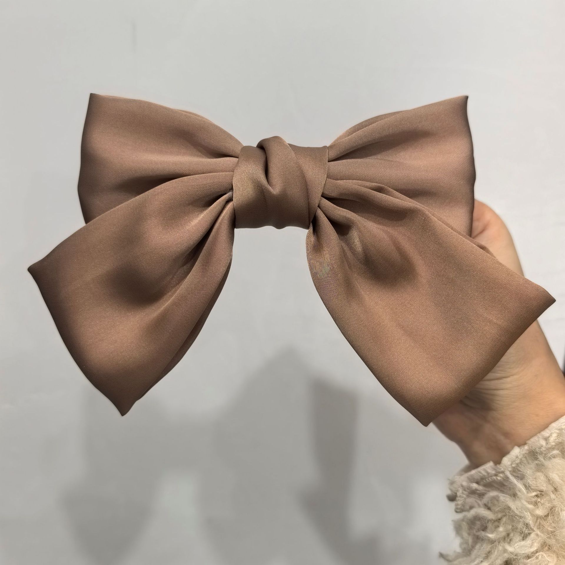 스프링 클립 차 브라운