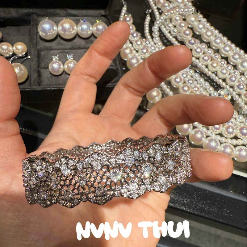 Jewelry Honeycomb Lace Hollow Retro Queen Full Diamond Bracelet Banquet High Definition Brilliant Small Row Diamond Tennis Bracelet