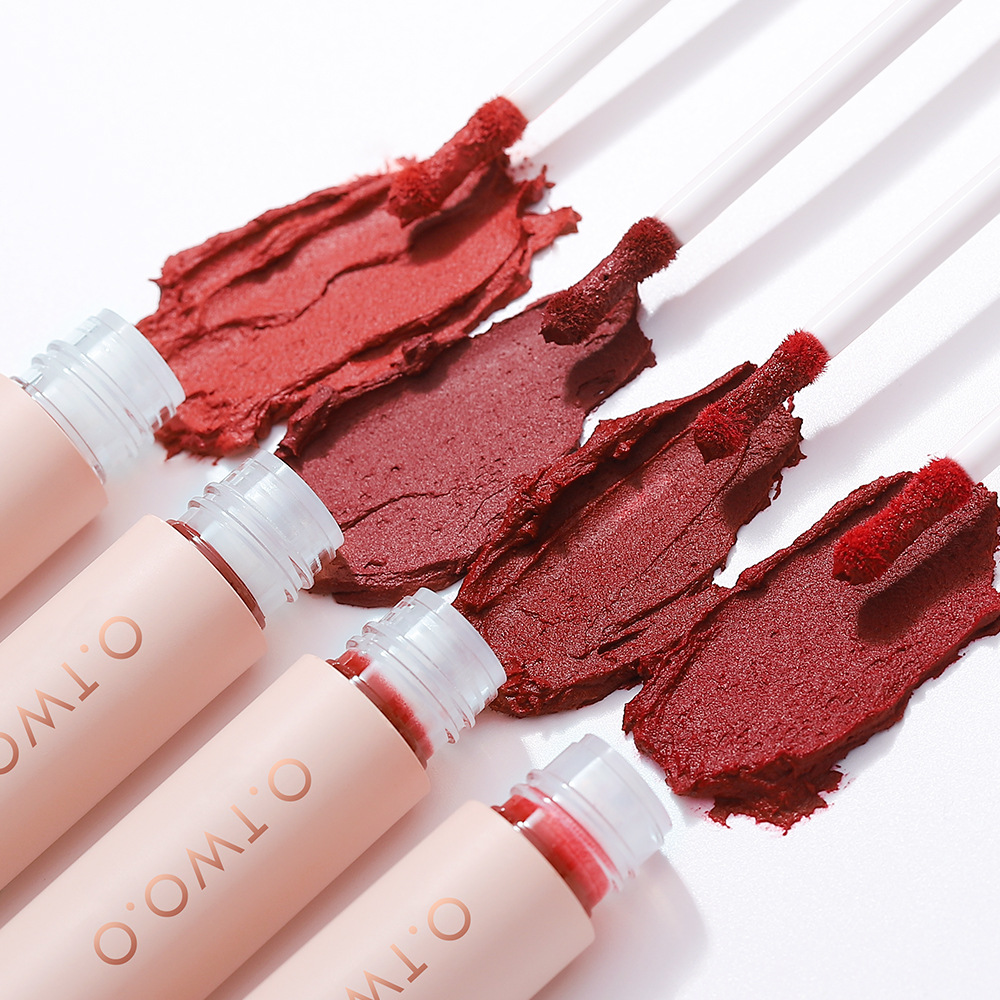 O.TWO. O soft cotton mist first love lip mud powder Blusher eye shadow can be used three times, velvet does not touch the cup and does not fade