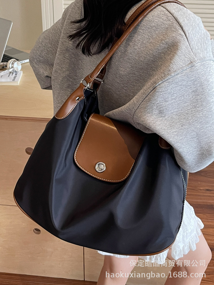 Capacious summer universal shopping bag one shoulder, for students