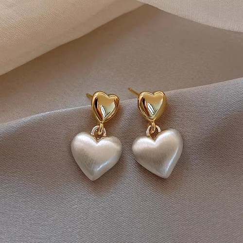 Fever-style dual heart earrings, niche design, lightweight luxury, high-end earrings for women, new minimalist and elegant earrings