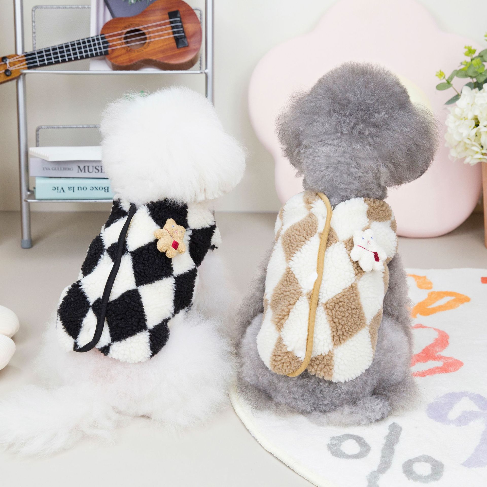 Pet clothing 22 diamond grid plush jacket new dog clothes pet clothes autumn and winter set cat clothing cotton jacket wholesale