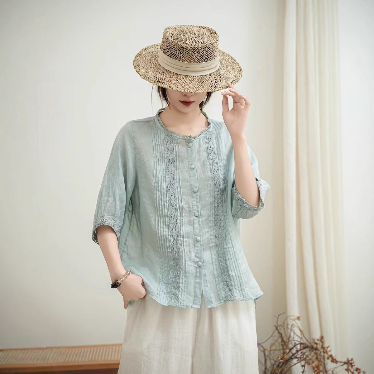 2025夏季新款苎麻刺绣圆领五分袖体恤衫森女系减龄淑女纯色小衫女