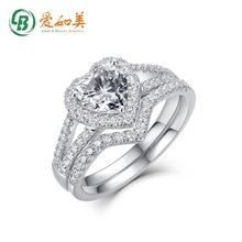 ŷ����Ͻ�ָs925������ָʱ���¿������ָŮˮ���ε����ʯ��ָ