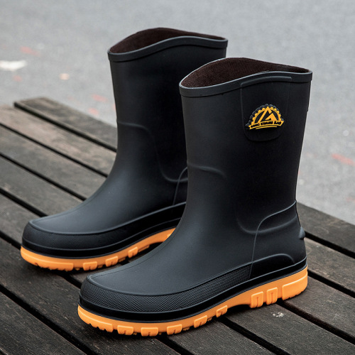 German-style rain boots for men, waterproof and slip-resistant, mid-calf rubber rain boots with adult-specific foot design, stylish rain rubber shoes