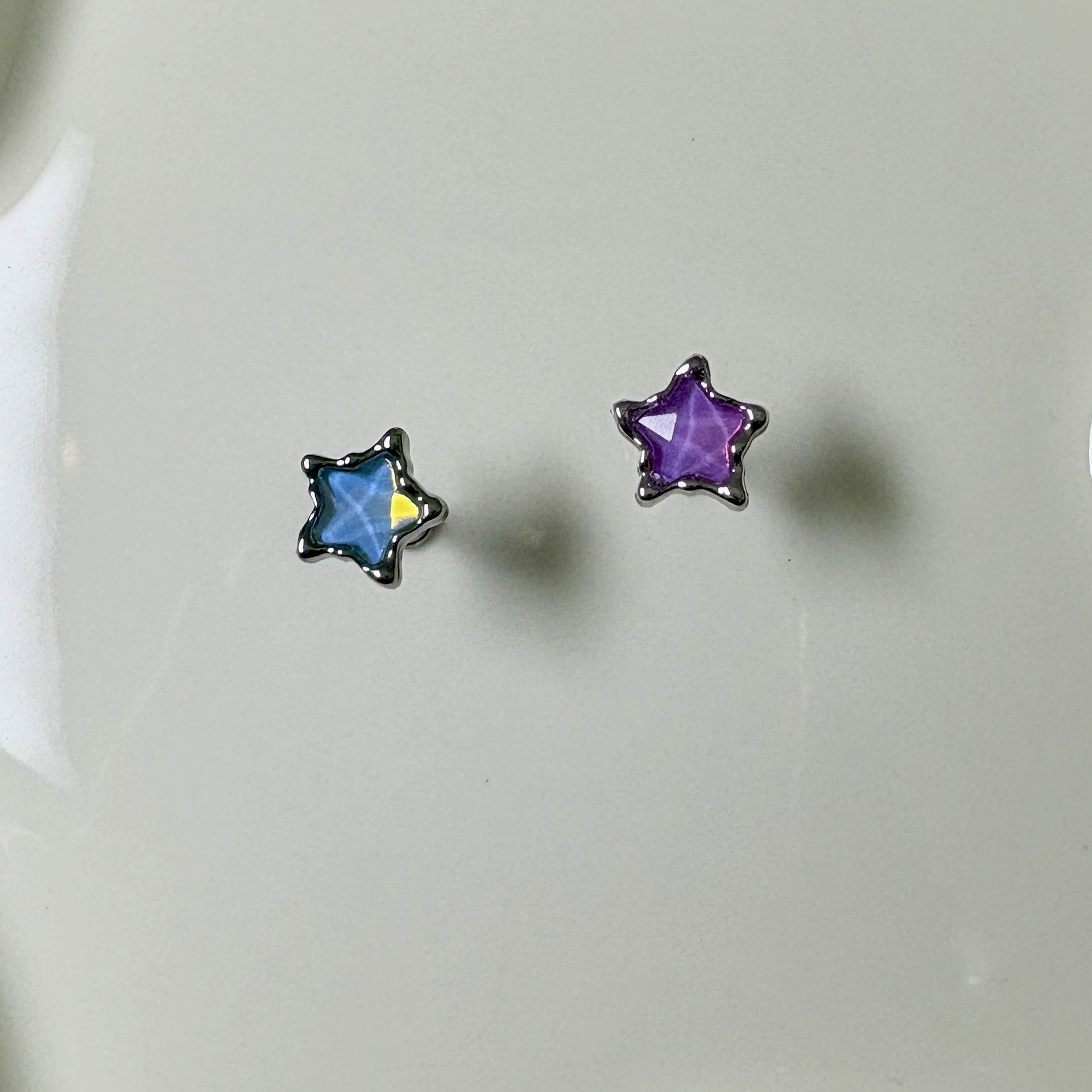 Colorful five-pointed star lip nail steel titanium internal tooth internal thread ear bone nail straight nail lip ring piercing jewelry cross-border wholesale