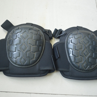 Manufacturer supplies heavy-duty hard-shell knee protectors for outdoor workers, bricklayers, and construction workers