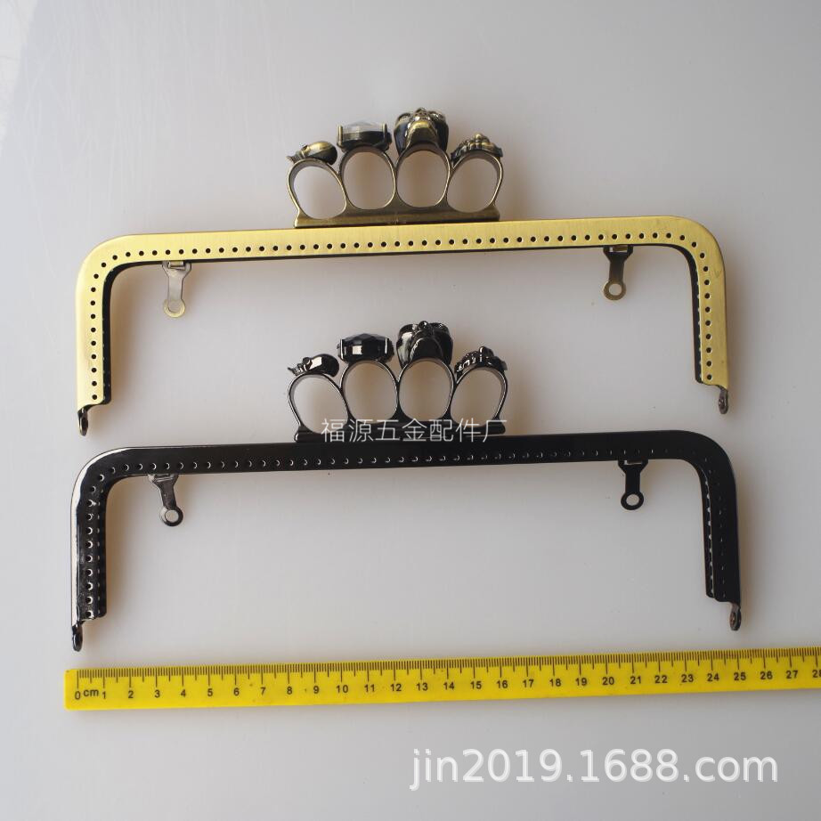 定做  25cm方形骷髅头上钻魔鬼头四指口金 每色500只起