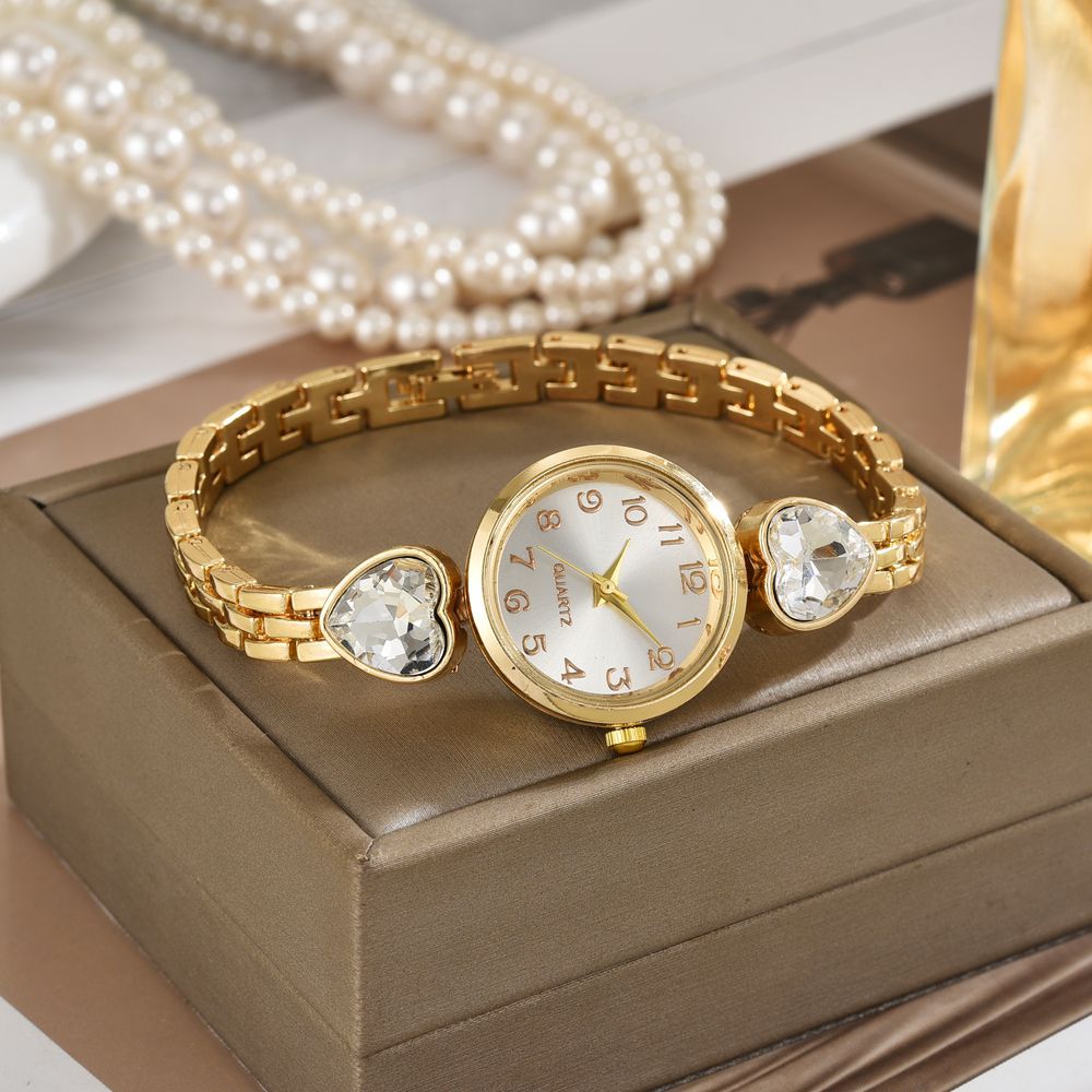 AliExpress nuevo reloj de lujo simple esfera digital redonda femenina temperamento de moda amor pulsera pequeña reloj de mujer