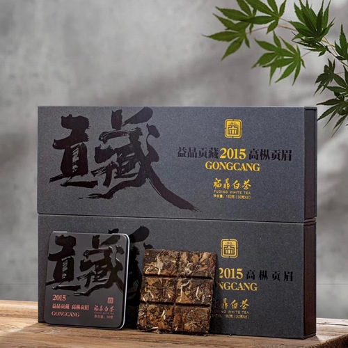 Fuding White Tea 2014 Old White Tea Compressed Gongmei Small Square Pieces 180g per piece, gift box with flip lid