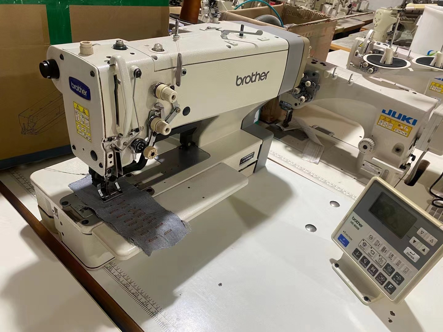 Al por mayor hermano japonés hermanos HE800C máquina de ojo recto máquina de coser industrial