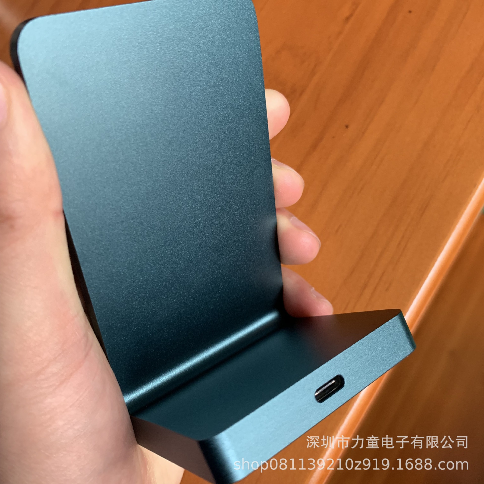 3E2E8C62E337A781029C2F6061F76E