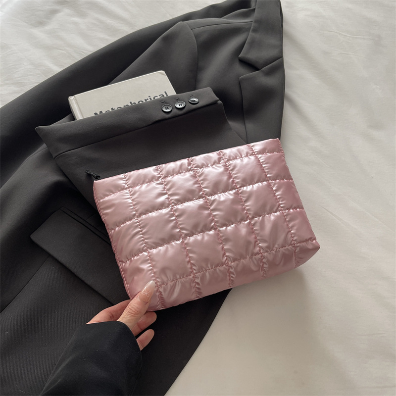 Bolsas de maquillaje de gran capacidad de ocio coreano 2025, nuevo diseño de nicho de moda simple bolsas de mano para mujeres