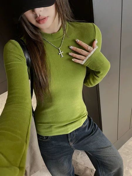 Imitation cashmere round-neck solid color top with lace cuffs, women's base layer for autumn and winter, slim fit, versatile, can be worn as an outer layer