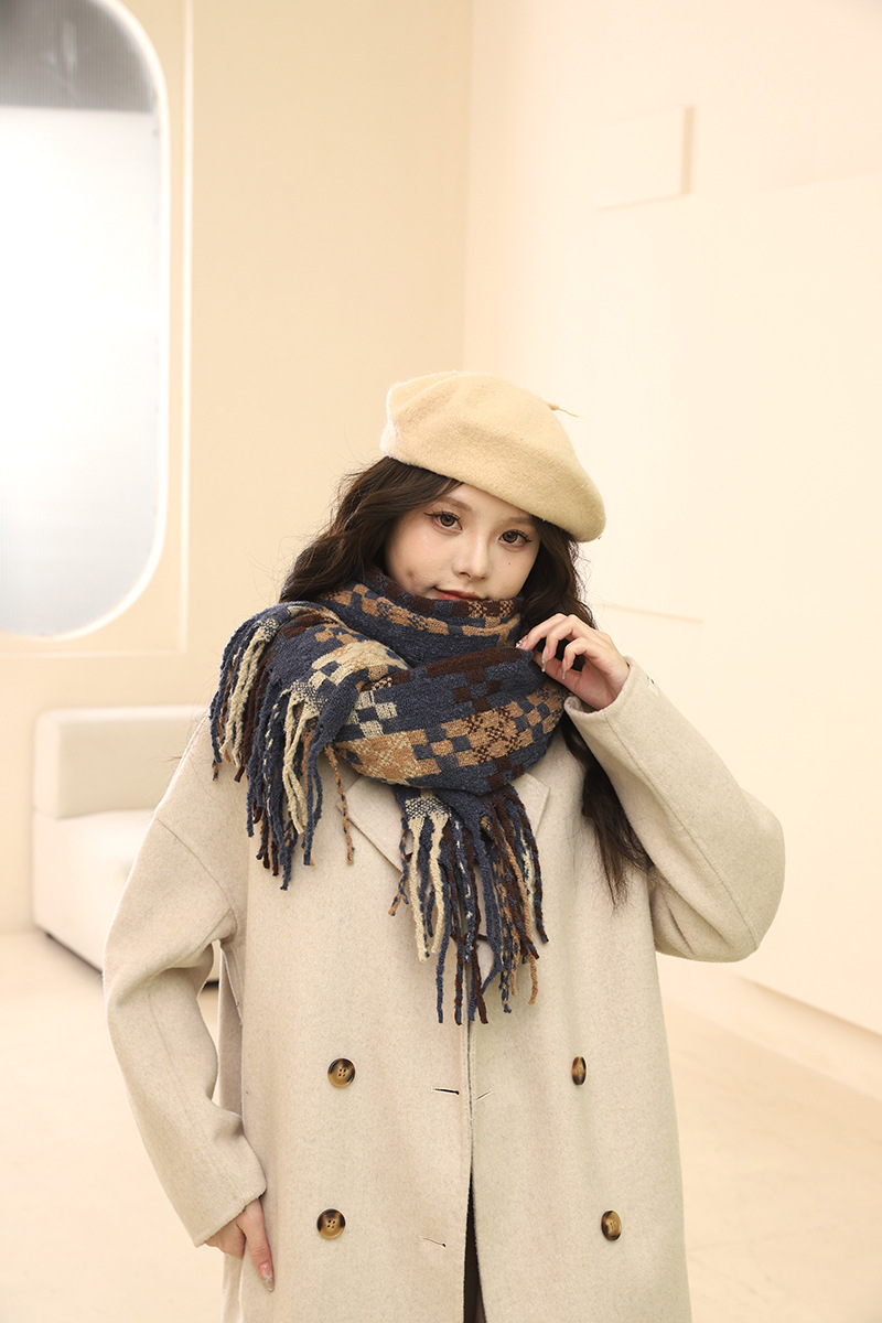 2024 new autumn and winter atmosphere plaid fringe warm for couples, thick long scarf gift_voghion.com
