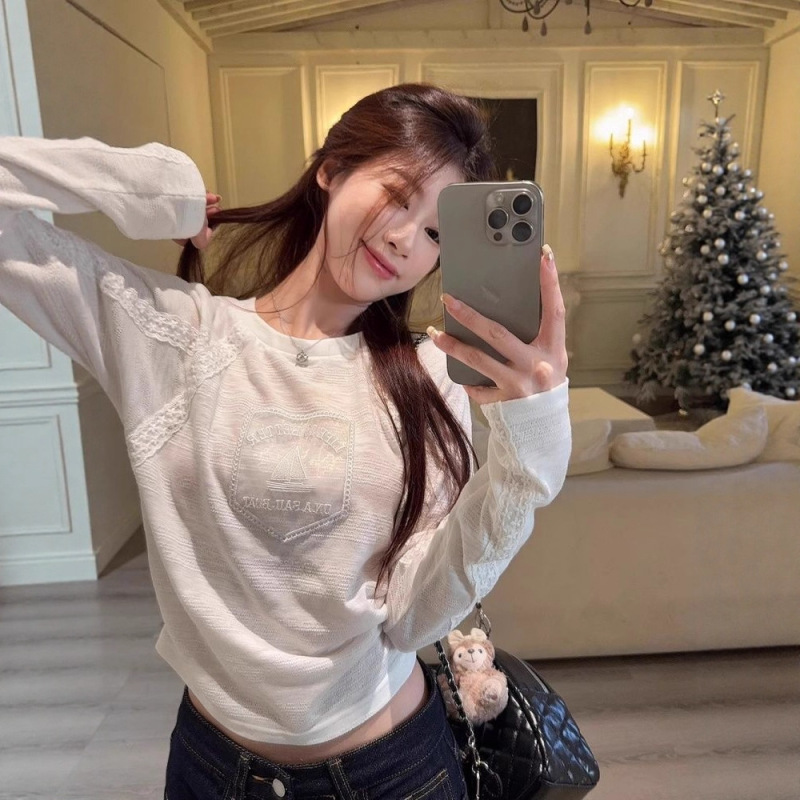 Korean Style Round Neck White Lace Splicing Long-Sleeved T-Shirt for Women Early Autumn New Sailing Embroider Foreign Style Versatile Top Ins Korean Style Round Neck White Lace Splicing Long-Sleeved T-Shirt for Women Early Autumn New Sailing Embroider Foreign Style Versatile Top Ins