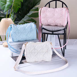 2025新款韩版迷你褶皱云朵包单肩斜挎包轻便羽绒包小众品牌同款