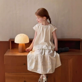 童裤;童连衣裙;童套装