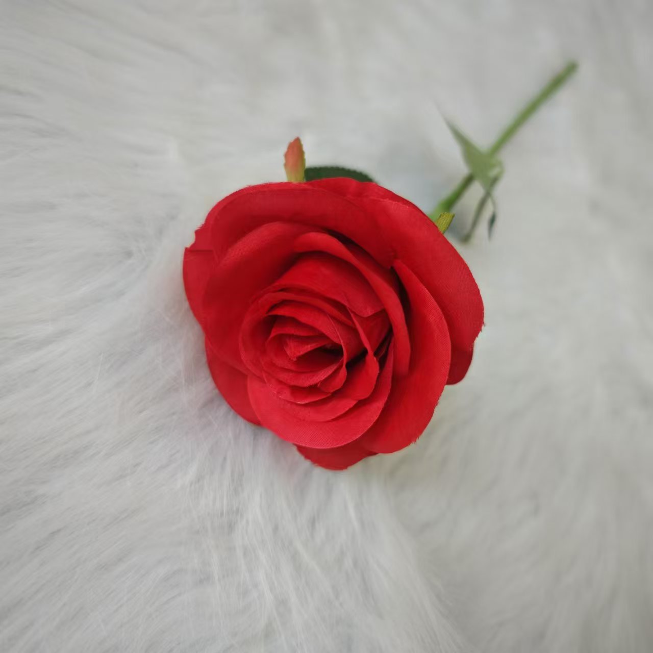 빨간색