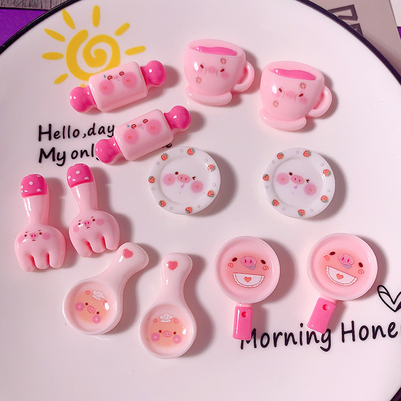 Nuevos dibujos animados para jugar con platos de cerdo tazas diy accesorios de resina crema pegamento para el cabello zapatos botones accesorios de taza de agua