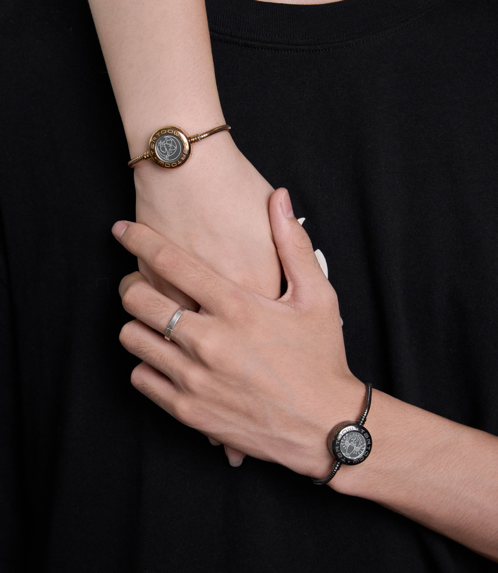 Pulsera Bluetooth de pareja desmontable pulsera de vibración táctil de larga distancia nicho regalo de amor a distancia