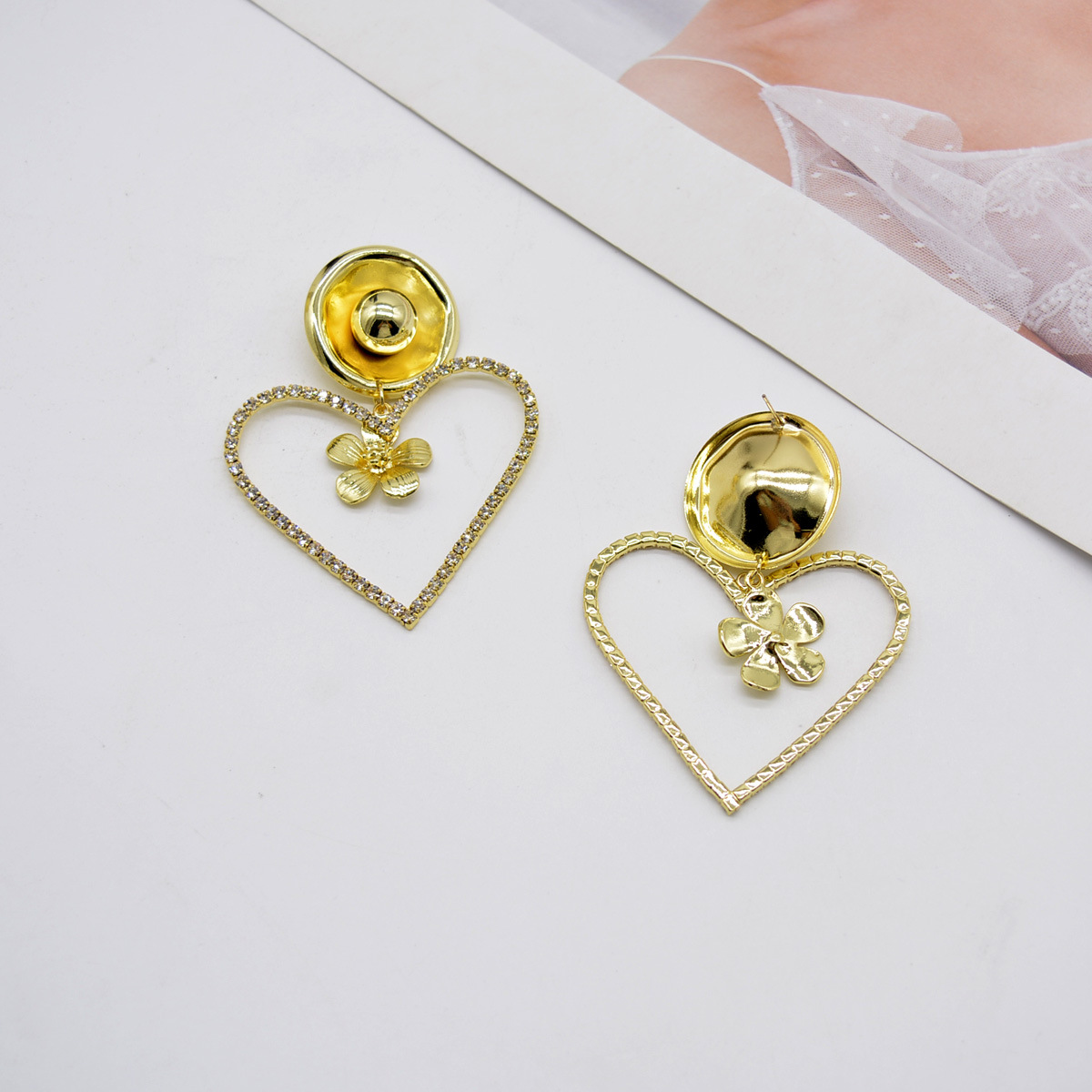 Fashion Metal Diamond Flower Heart Drop Earrings Wholesale Nihaojewelry display picture 5
