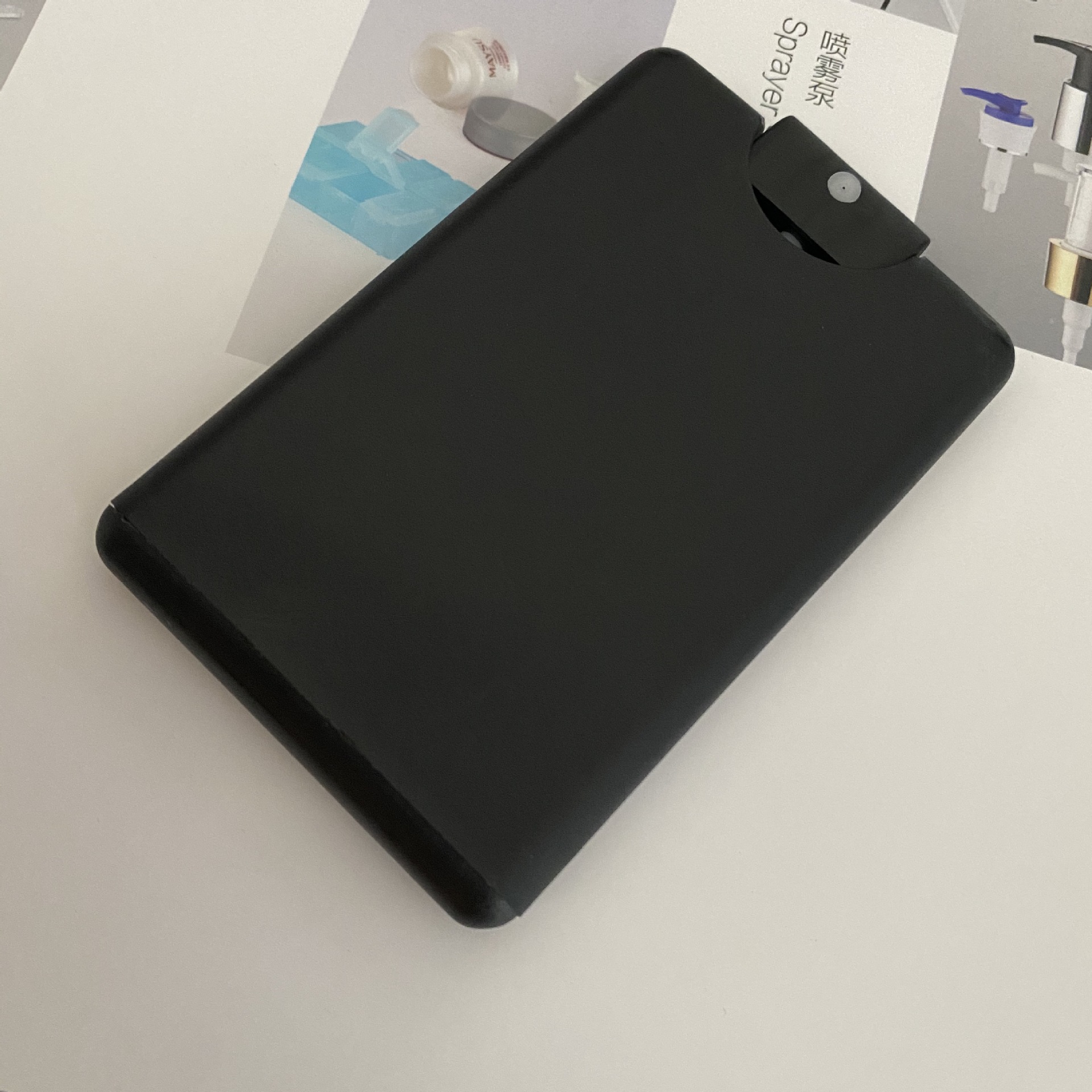 现货20ml防晒化妆品美妆喷雾瓶 补水分装瓶 扁方形小样瓶定制