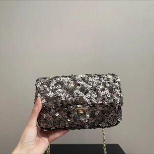 �F؛С���L朗l����Ƭ��Ůʿ�μ��б����߼��о���������Ʒ�羳