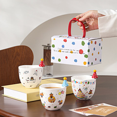 かわいいクリエイティブセラミック手握りコーヒーカップクリスマスプレゼント家庭用高颜値カップル漫画子供マークカップ