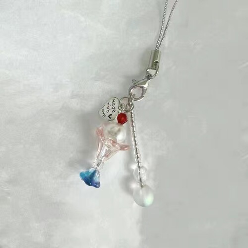 [A cup of melon soda] Beaded small pendant mobile phone chain camera chain cute niche ins style pendant