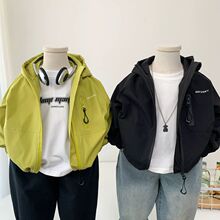 男童冲锋衣外套春秋新款儿童休闲连帽上衣小男孩帅气拉链衫潮