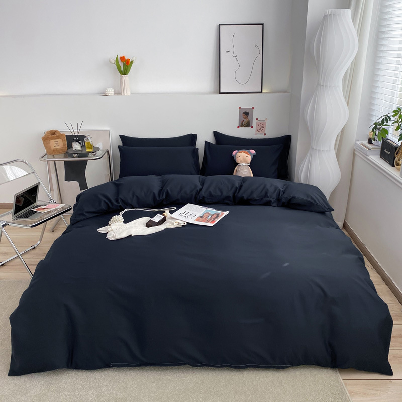 Simple cuatro piezas de color sólido series de colchas de cama dormitorio una sola persona tres piezas de ropa de cama suave piel