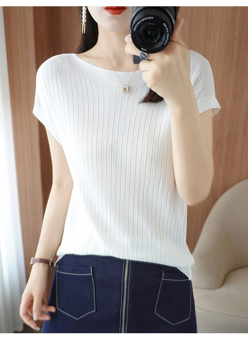 Off-the-shoulder T-shirt