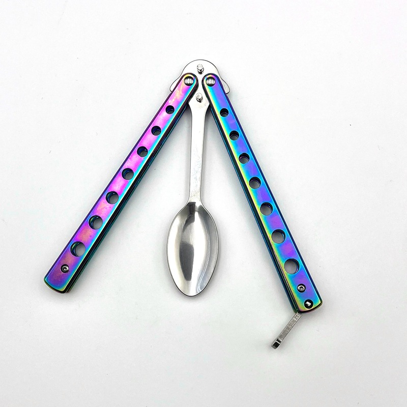 Yangjiang Outdoor Pieghevole Forchetta Cucchiaio Campeggio Portatile Stoviglie CSGO Coltello a Farfalla Fancy Hand Practice_voghion.com