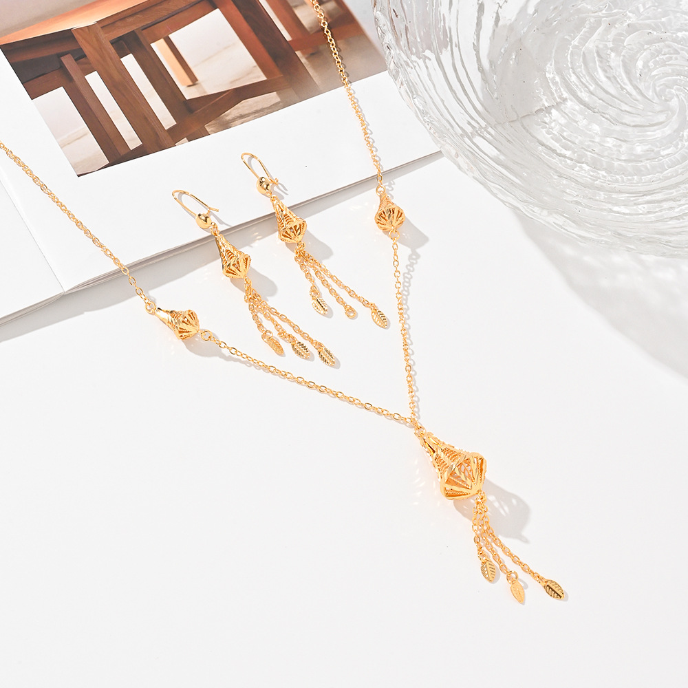 Joyería de moda europea y americana para mujeres bronce dorado pendientes de orejas collares opciones transfronterizas joyerías populares de Oriente Medio
