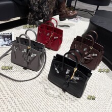 �߼����{�~�y�K���Ů2025�¿������ͨ��������μ�б����P���