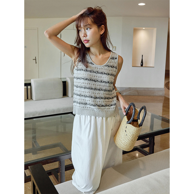 Shijian Japanese Paper Yarn Series U-Neck Slim Fit Tencel Striped Hollow Knit Vest Summer New Style 01111 Shijian Japanese Paper Yarn Series U-Neck Slim Fit Tencel Striped Hollow Knit Vest Summer New Style 01111