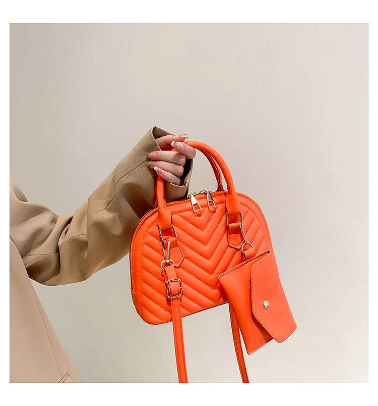 Women's Small Spring Pu Leather Stripe Solid Color Fashion Square Lock Clasp Dome Bag display picture 3