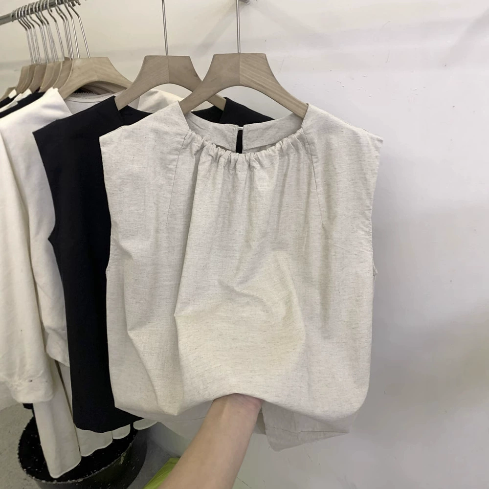 Пуловер с круглым вырезом, жилет без рукавов из хлопка и льна для женщин, лето 2025, свободный и тонкий топ в корейском стиле, закрывающий тело и придающий стройный вид.