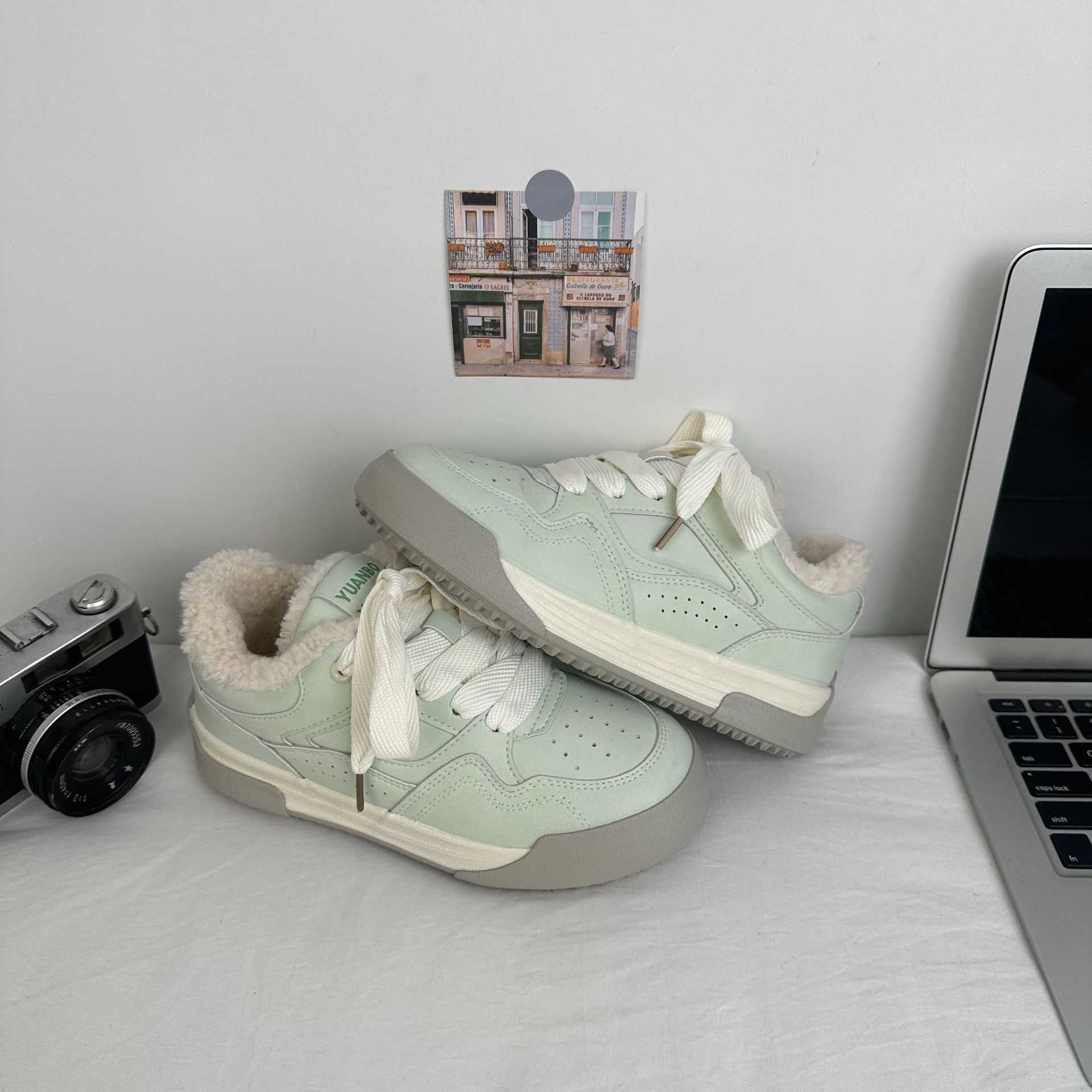 Zapatos de algodón de invierno de suela gruesa, ropa baja de mujer, zapatos de lana coreana, 2024 nuevos zapatos de lona cálidos. image 7