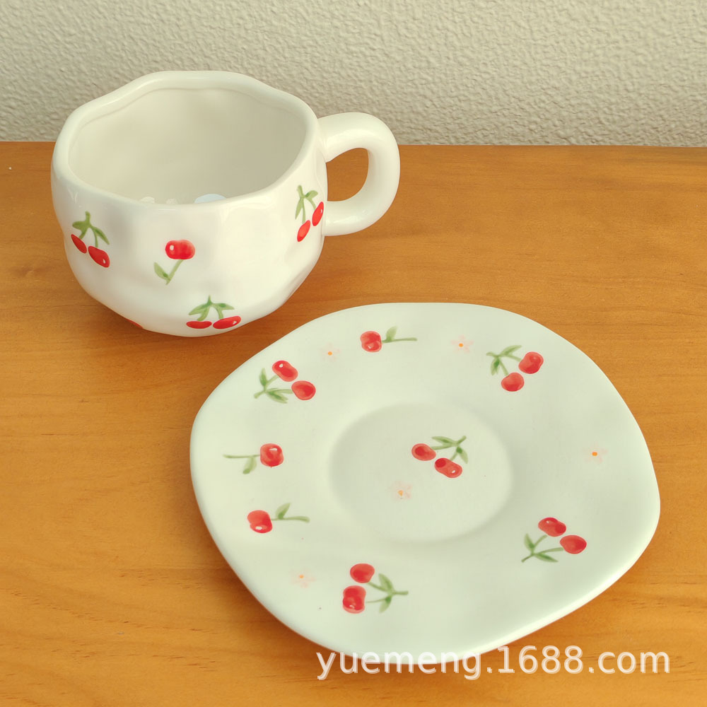 Taza de café de cerámica navideña irregular, linda taza con diseño de flores y corazones pintados a mano, juego de taza y platillo para té de la tarde