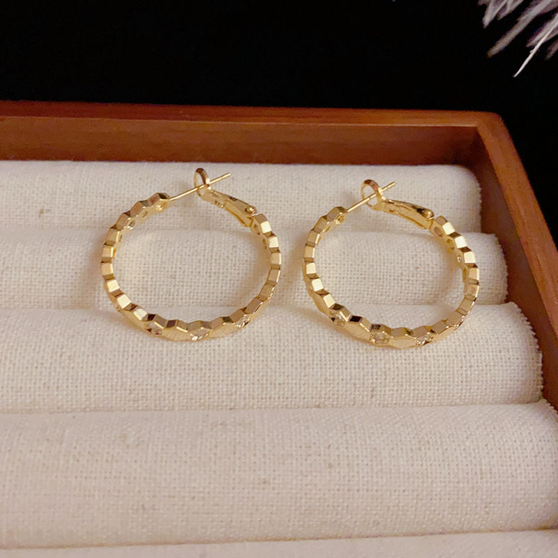 MAC057 Zircon Inlaid Elegant Vintage Style Hoop Earrings0