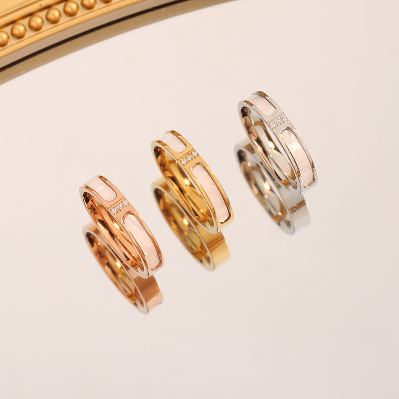Three Diamond Shell Ring New Style Simple and Fashionable 18K Gold Plated Non-Fading Titanium Steel Index Finger Ring Women's Jewelry Ins