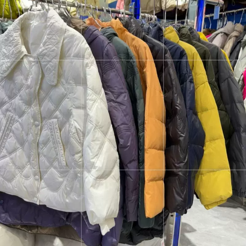 品牌折扣女装羽绒服品牌尾款杂款包清货厂家一手货源实体直播批发