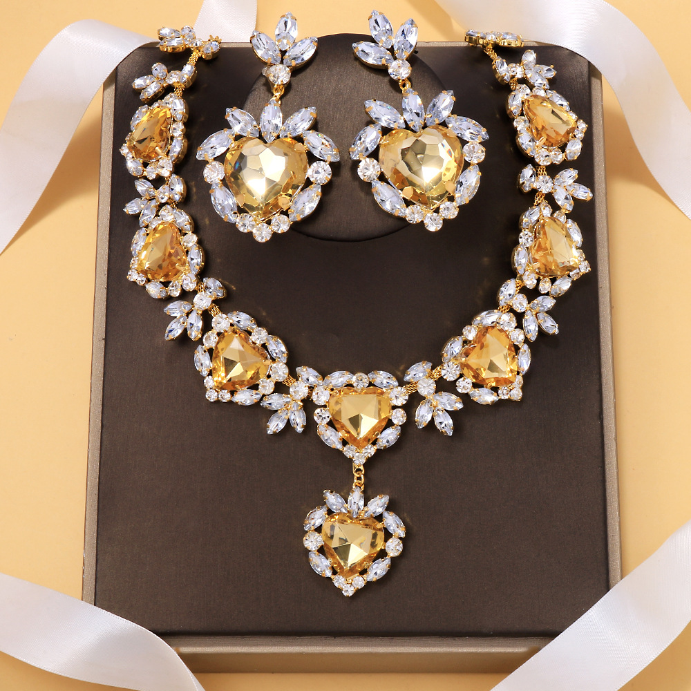 Europa y América amor conjunto de joyería de moda femenina alta sensación de diamante clavícula pendientes simples conjunto de joyería