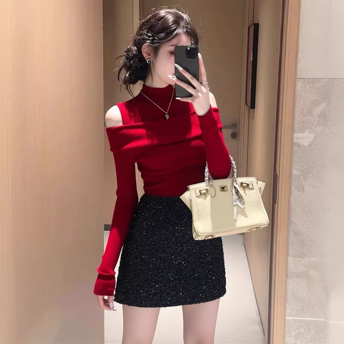Áo len cổ lọ nữ thiết kế hở vai phong cách quý tộc — Rượu vang đỏ chi tiết 3