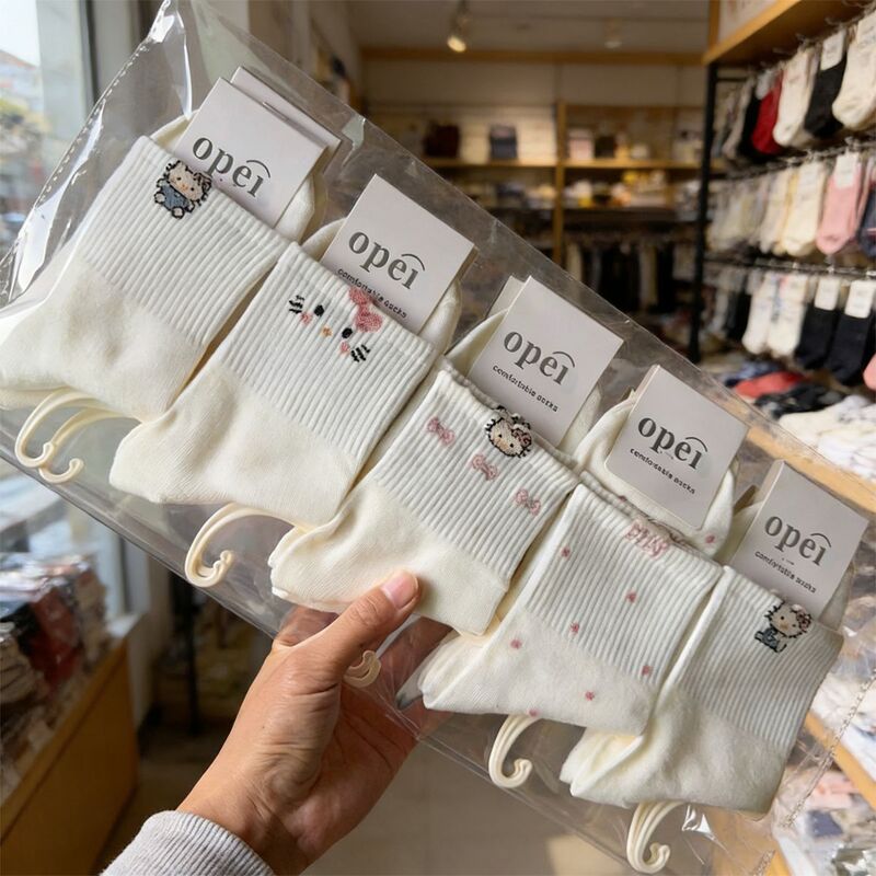 White 3D Hello Kitty Socks for Women, Spring and Summer Mid-Calf Breathable Sweat-Absorbing Odor-Resistant Student Versatile Cute Long Socks